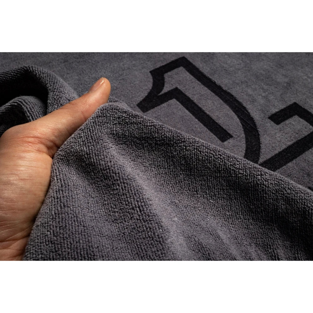 1Love Health Luxury Mat Cover – elastic/straps underside view