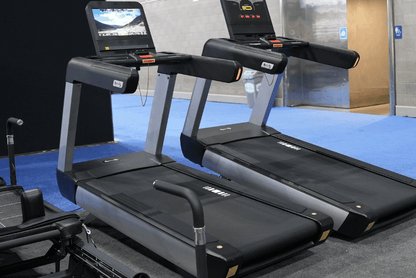 Muscle D Fitness V2 Touch Screen Commercial Treadmill
