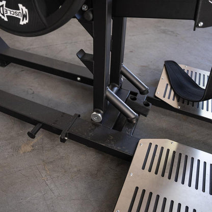 Muscle D Fitness Excel Glute Line Belt Squat Machine