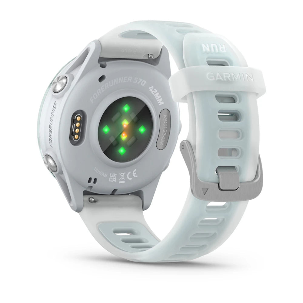 Garmin Forerunner 570 Cloud Blue 42 mm – button/bezel macro