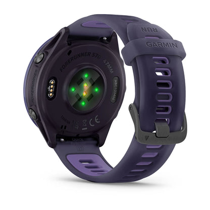 Garmin Forerunner 570 47 mm Indigo – side profile of case and buttons