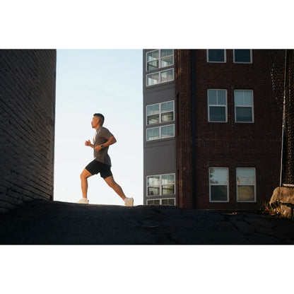Garmin Forerunner 570 lifestyle – urban run night shot
