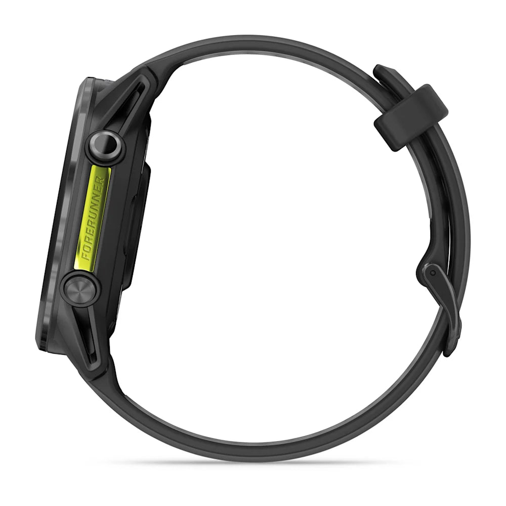 Garmin Forerunner 970 Carbon Gray – strap and lug texture detail