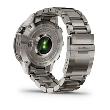 MARQ Aviator Gen 2 – rear caseback and sensor detail