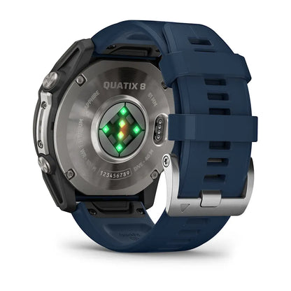 Garmin quatix 8 51 mm – side profile of bulky case