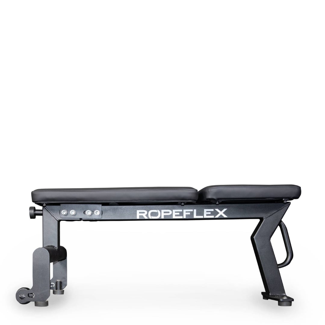 Ropeflex flat weight bench with black padding and sturdy steel frame.