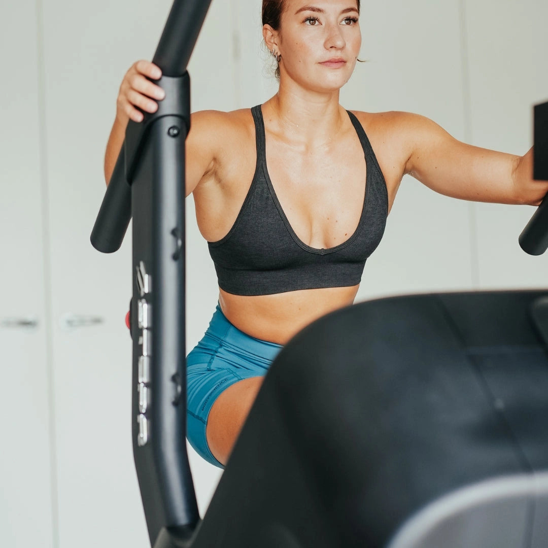 STEPR PRO – left-side view illustrating heavy-gauge steel frame and whisper-quiet drive mechanism for professional gyms