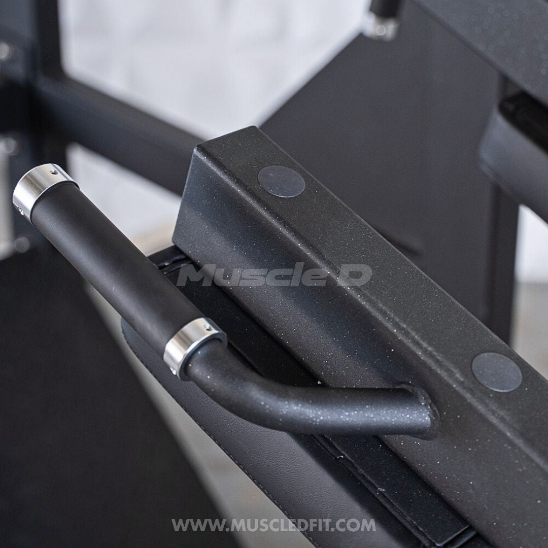 Muscle D Fitness Excel Counterbalanced Pendulum Squat
