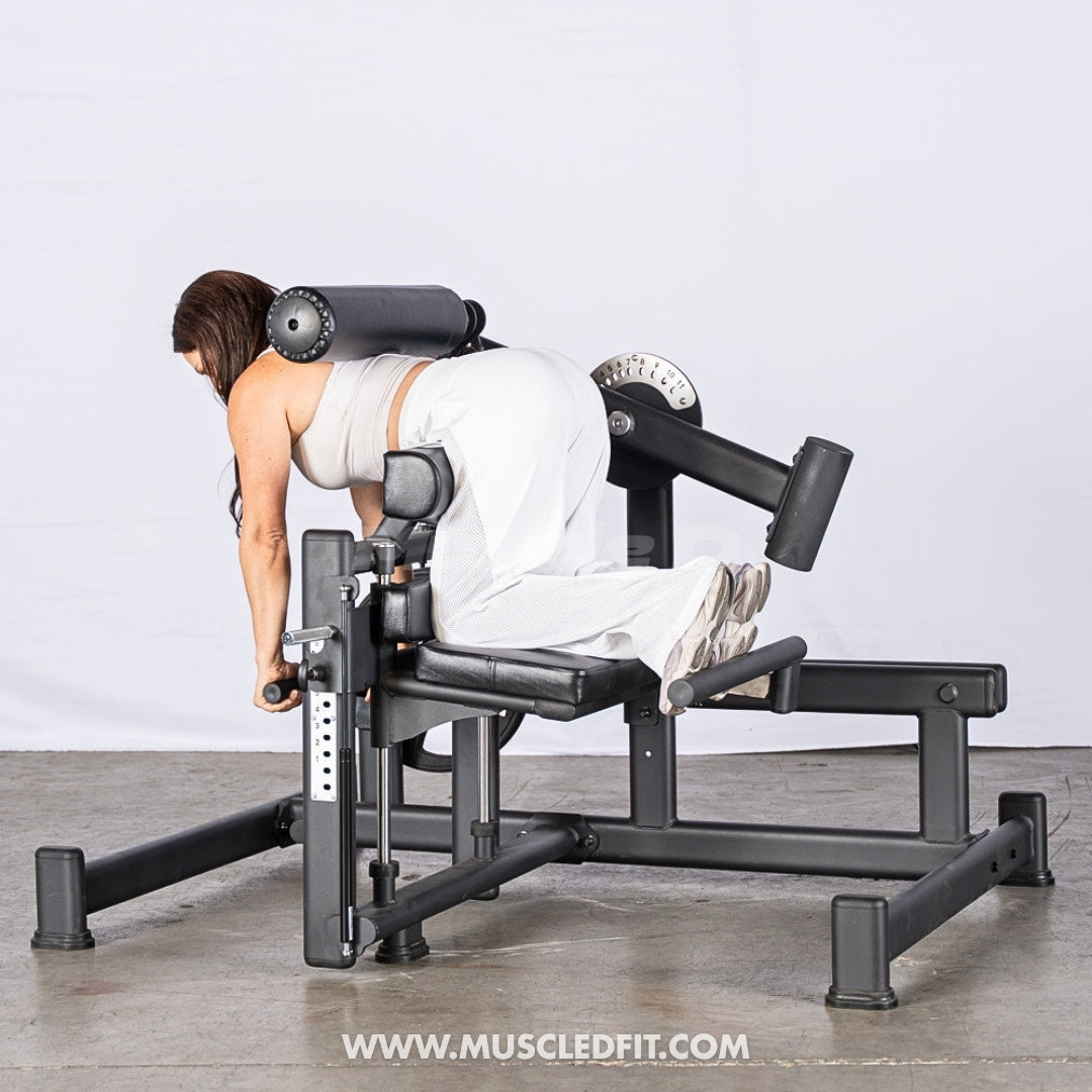 Muscle D Fitness Excel Kneeling Glute/Hip Extension