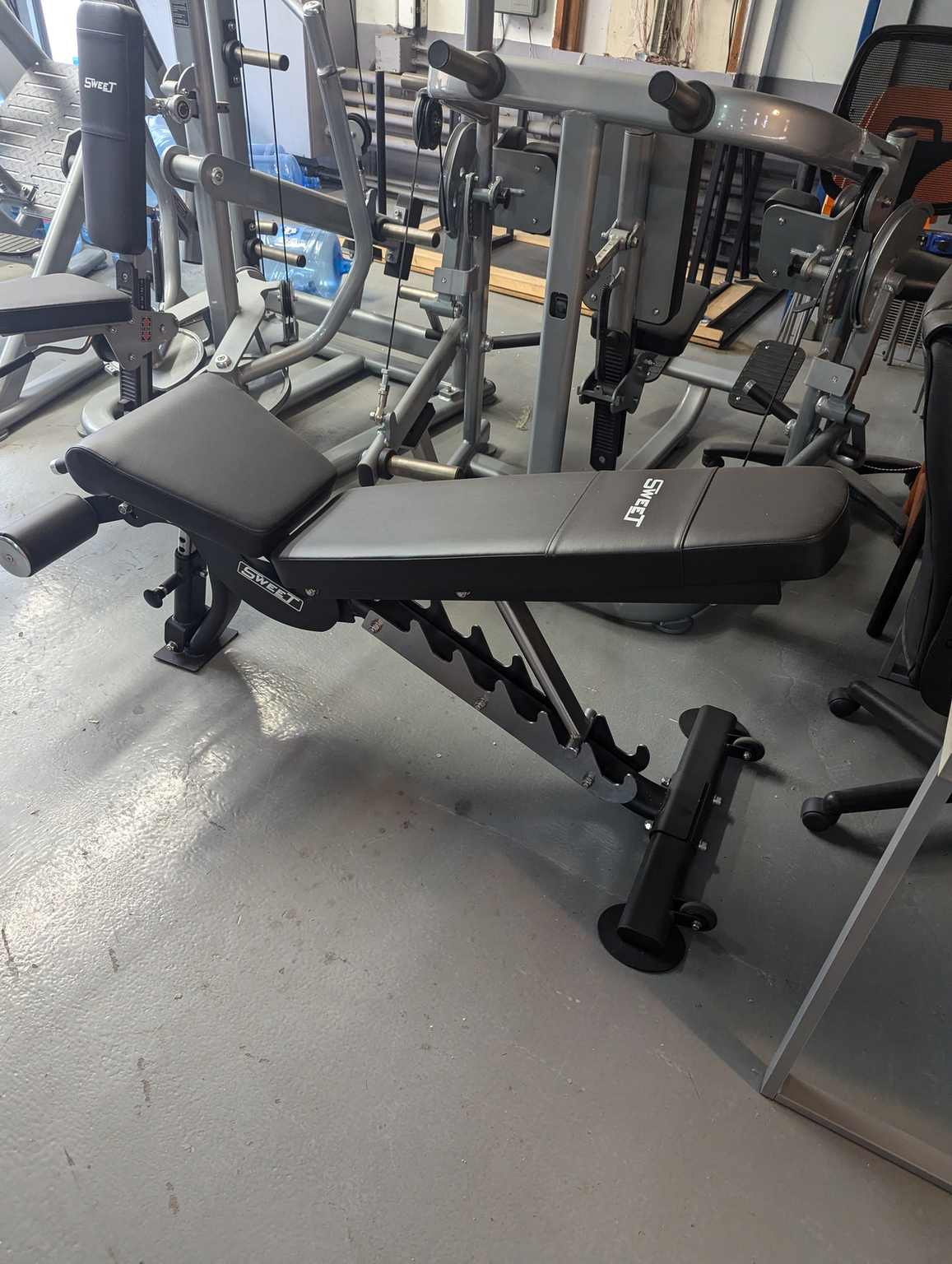 Muscle D Fitness Sweet Flat / Incline / Decline Adjustable Bench
