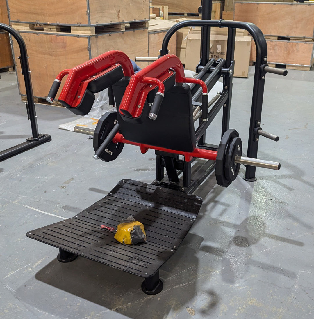 Muscle D Fitness Sweet Hack Squat