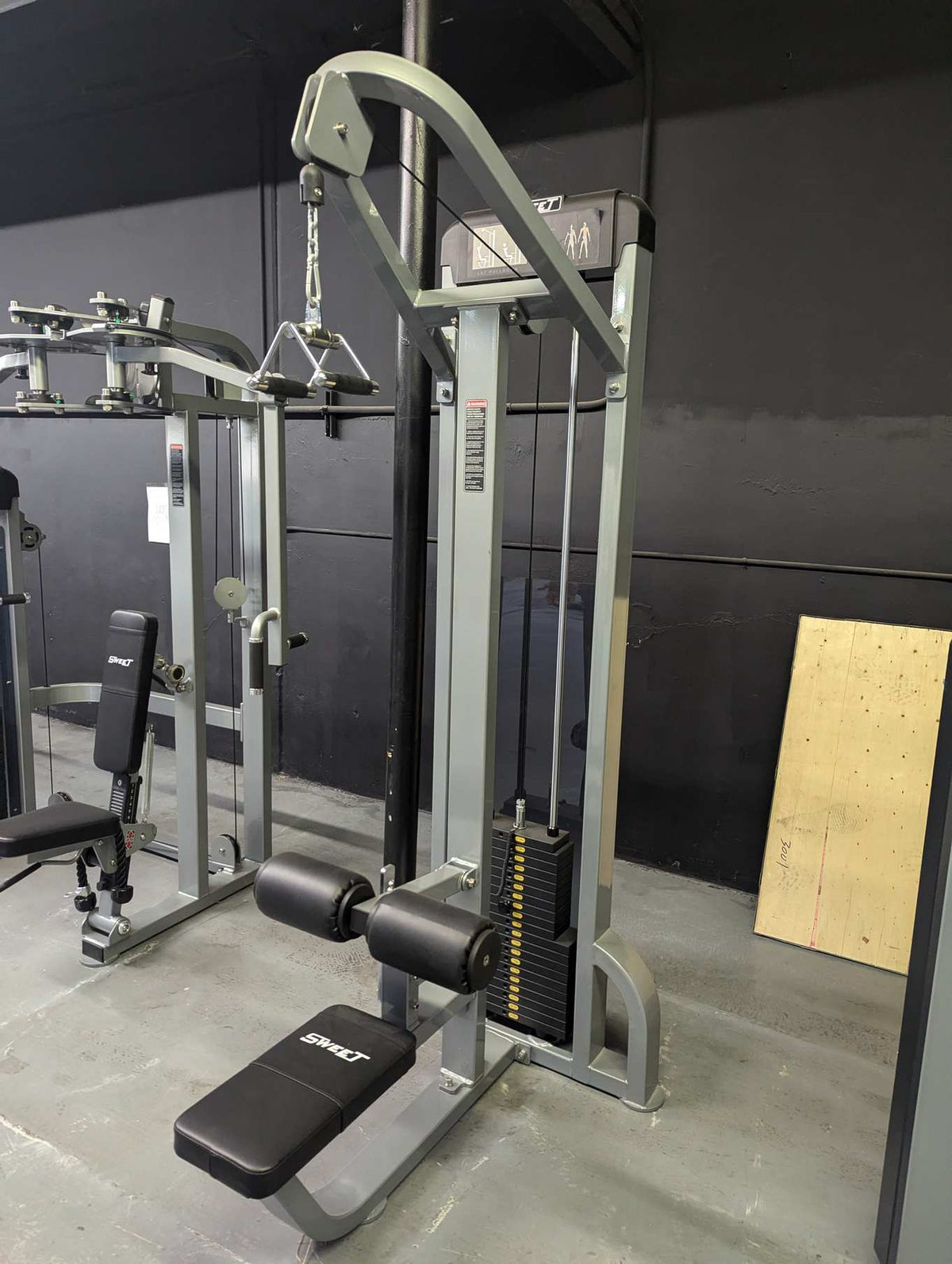 Muscle D Fitness Sweet Lat Pulldown