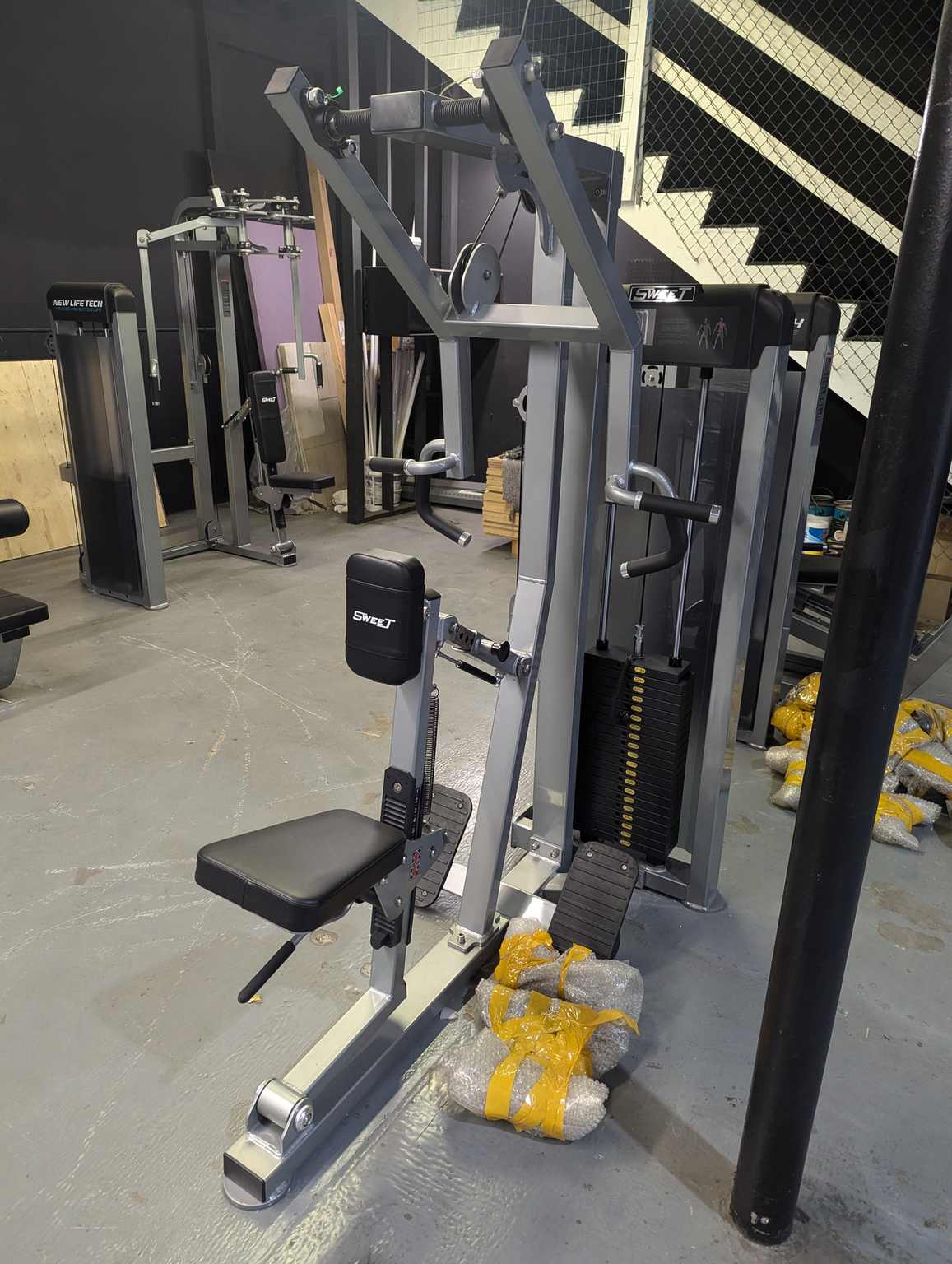 Muscle D Fitness Sweet Selectorized Seated Row