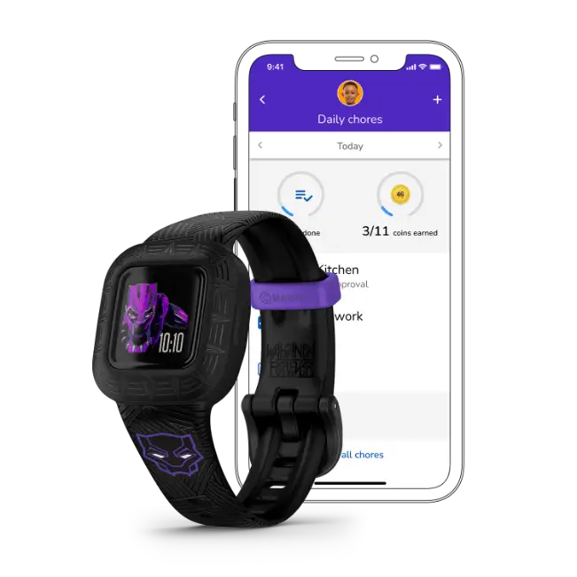 Garmin vívofit jr. 3 Black Panther – close-up of clasp and back of band